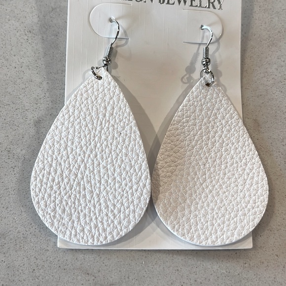 White faux leather 2” dangle earrings - NWT! - Picture 3 of 6